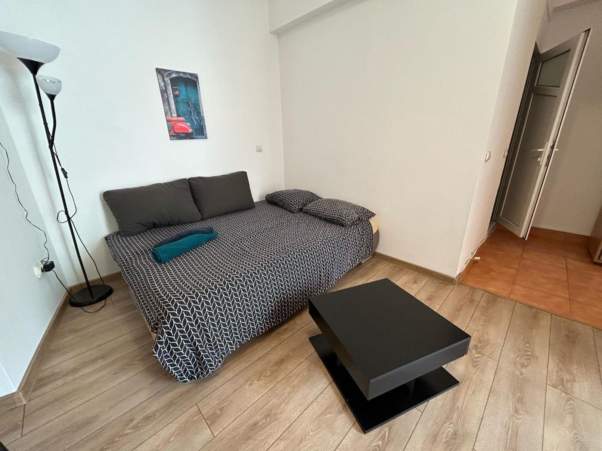 Magheru City Center Studio Apartment Bucharest Exterior photo